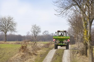 Jetzt heißt es auf den Höfen: Raus auf den Acker und ran an die Frühjahrsbestellung. Die Winterschäden auf den Feldern und Äckern fielen geringer aus, als befürchtet. 