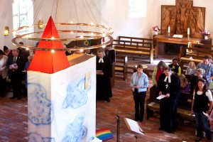 Mit einer "runden" Kirche feierten die Besucher in der Heilig-Geist-Kirche den Ausklang der Bokhorster Dorfwoche. 