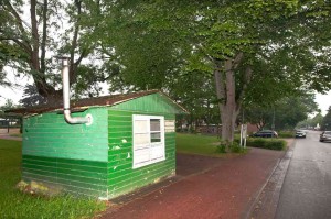 Rund 60 Jahre lang war "Cillies Hütte" eine beliebte Anlaufstelle für viele Wankendorfer. Jetzt ist die kleine Hütte geschlossen und soll erst einmal als Teil des Wankendorfer Heimatmuseums an ihrem Platz stehen bleiben. 