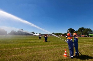 Auch wenn es für einen Vergleich mit den Erwachsenen nicht reichte. Die Jugendlichen aus der Jugendfeuerwehr Wankendorf machten eine gute Figur bei den Wettkämpfen. 