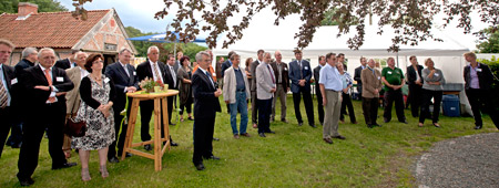 Über 80 Gäste verfolgten gestern die Fortschritte auf Hof Viehbrook in Rendswühren, der seit zwei Jahren Leuchtturmprojekt der Aktivregion Schwentine-Holsteinische-Schweiz ist. 