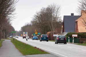 Bundesstraße vor der Haustür, Winpark hinterm Garten