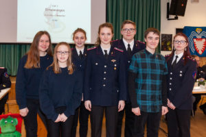 Alexa Burmeister, Antonia, Jasmin und Denise Duggen, Tim Weiße, Philip Gauder und Mia Kohlhase (von links) aus Bornhöved haben ihre Jugendfeuerwehr im Bundeswettbewerb mit der Kreismeisterschaft und dem immerhin 7. Platz auf Landesebene erfolgreich vertreten. 