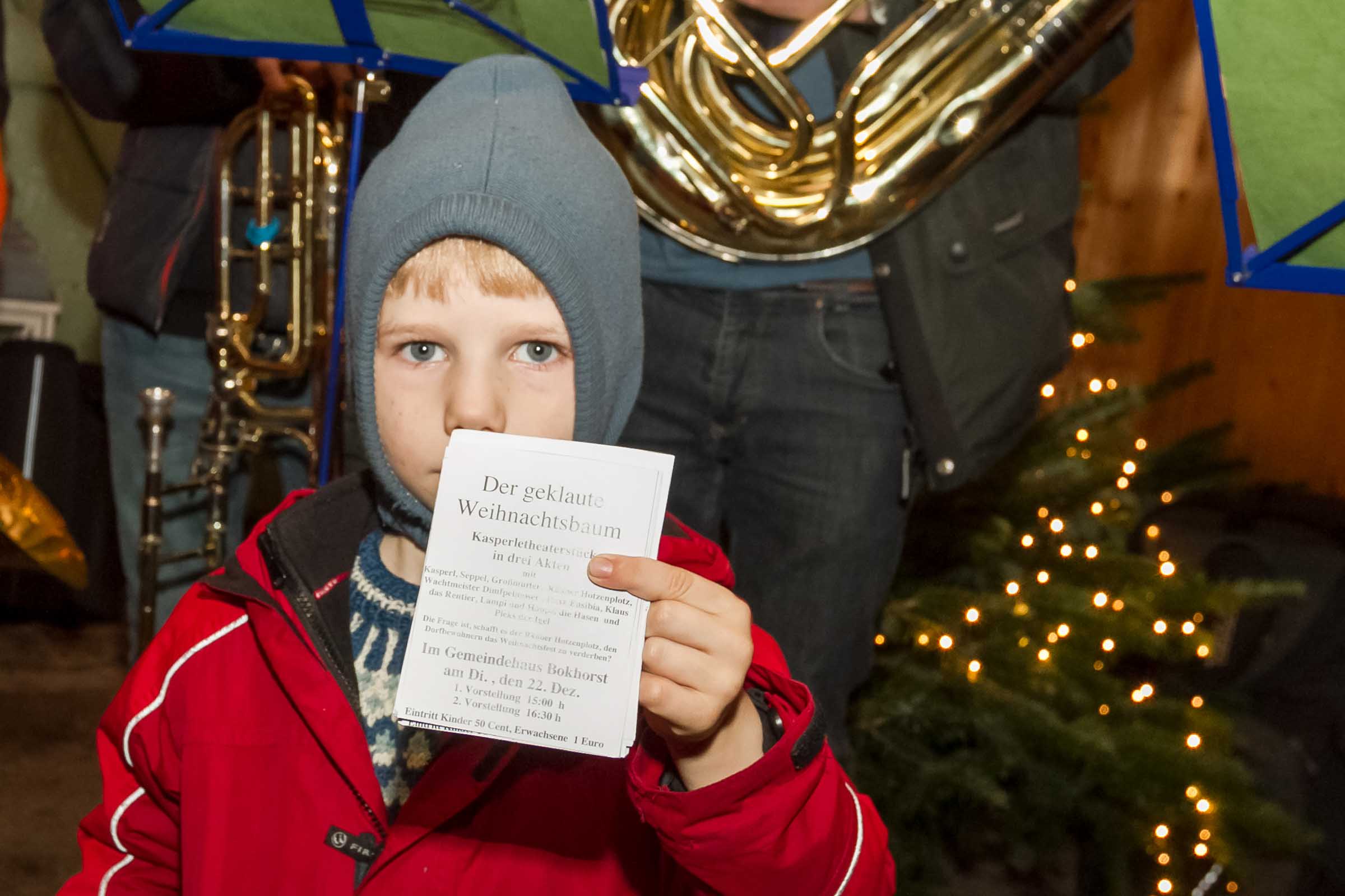 Weihnachtsklänge über den Dörfern – wie in jedem Jahr im Dezember bereits freudig erwartet, zogen die Musiker aus dem Bokhorster Posaunenchor durch die Dörfer