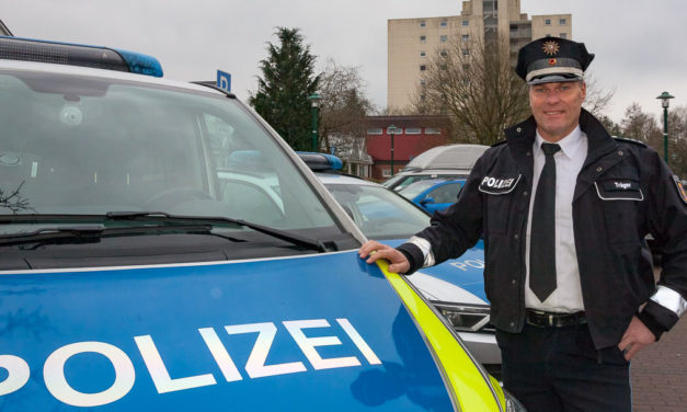 Wachwechsel im Polizeirevier Trappenkamp. Marc-Stefan Träger ist neuer Revierleiter.