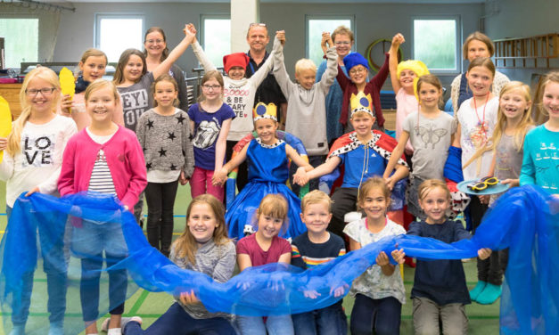 Bönebütteler Grundschulkinder führen das Musical „Kunterbunt“ auf. Es werden noch einige Helfer gesucht.