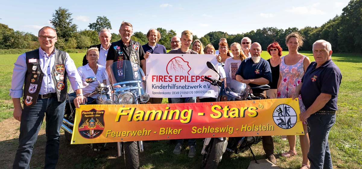 Die Gönnebeker Feuerwehrbiker „Flaming Stars“ machen sich für ein neues Projekt stark. „FIRES Epilepsie“ steht für ein besonderes Hilfsprogramm für schwerkranke Kinder.