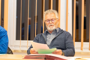 „Wenn sich die Kirche auch noch aus dem Dorf zurückzieht, geht ein wichtiger Teil der Gemeinde verloren“, befürchtet Bönebüttels Bürgermeister Ernst Gawlich, nachdem die aktuelle Situation an der Martinskapelle recht unbefriedigend sei. Antworten gab es Dienstag von Dr. Beate Jentzen aus dem Kirchenvorstand. 