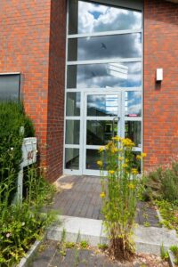 Noch liegt das ehemalige Firmengebäude der WBI in der Bornhöveder Landstraße im Dornröschenschlaf. Bis zum Jahreswechsel soll hier bereits ein Teil der Bokhorst-Wankendorfer Verwaltung einziehen. 